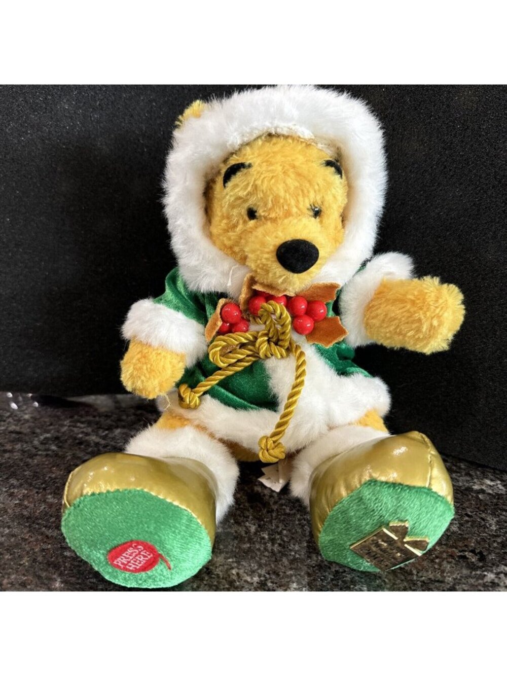 Vtg Disney Winnie The Pooh 2005 Christmas Bean Bag Plush Holiday Outfit 10"